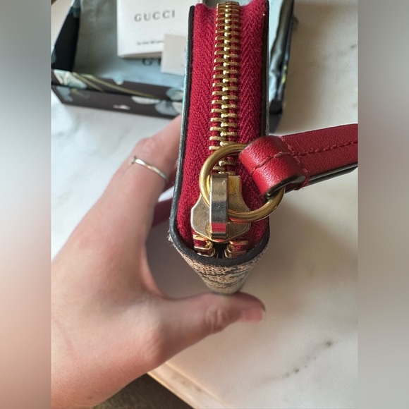 Gucci blooms small zip wallet; red 🌹 - Picture 5 of 15